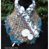 Cuello con broche