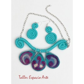 Collar corto en fieltro con Aros
