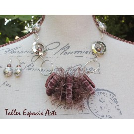Collar corto con argollas forradas con Aros