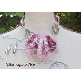 Collar corto con argollas forradas con Aros
