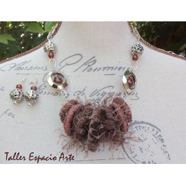 Collar corto con argollas forradas con Aros
