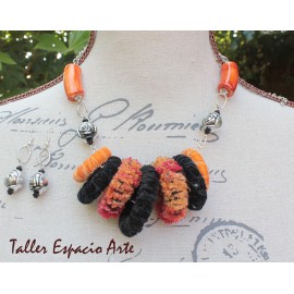 Collar corto con argollas forradas con Aros