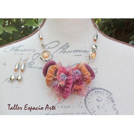 Collar corto con argollas forradas con Aros